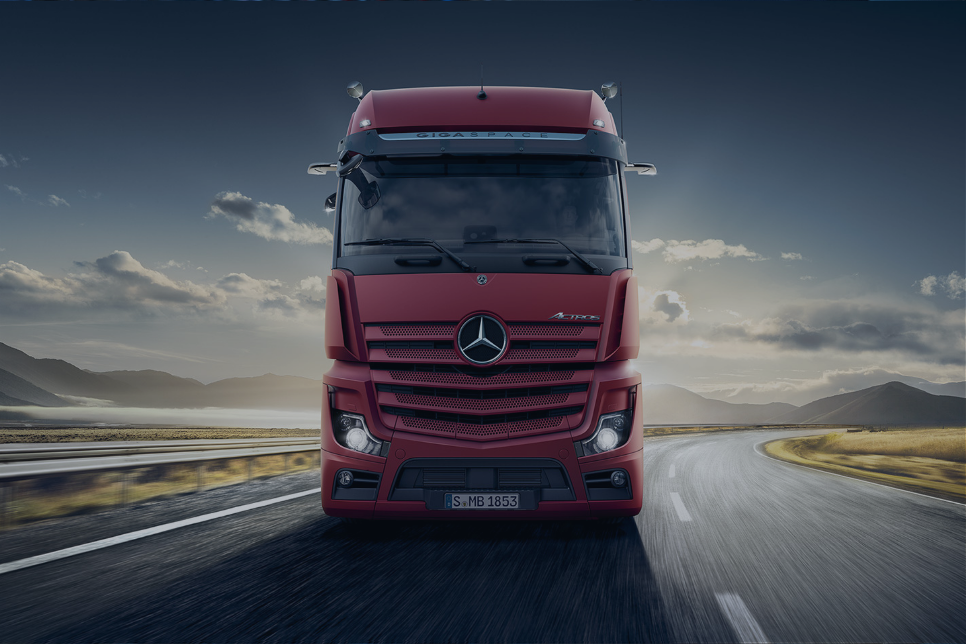 Грузовик значение. Мерседес Бенц трак Актрос. Mercedes Benz Actros 2020. Mercedes Benz Актрос 2020. Грузовой Мерседес Актрос.